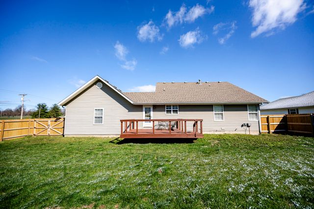 423 Honeysuckle Lane, Monett, MO 65708