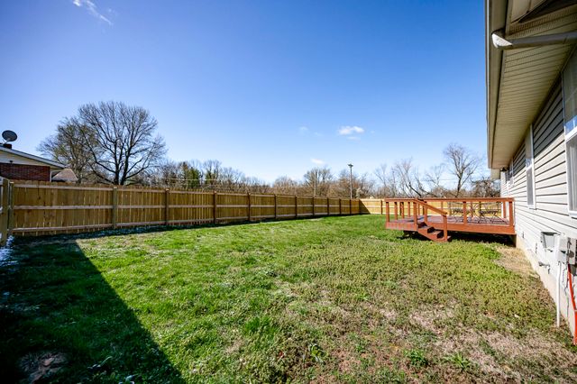 423 Honeysuckle Lane, Monett, MO 65708