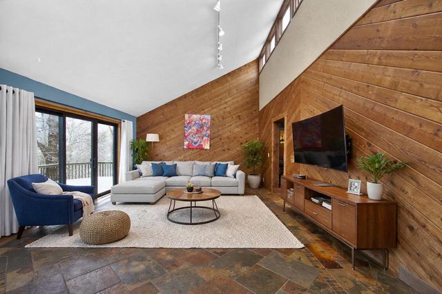 3113 Rolaine PARKWAY, Hartford, WI 53027