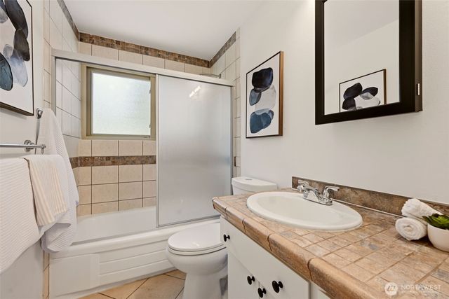 22022 78th Place W, Edmonds, WA 98026