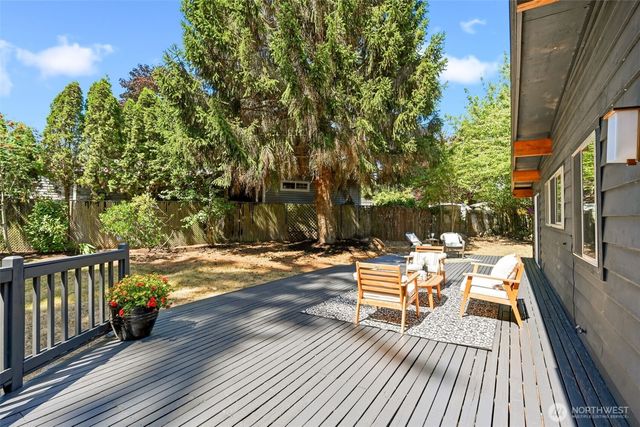 22022 78th Place W, Edmonds, WA 98026