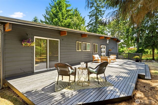 22022 78th Place W, Edmonds, WA 98026
