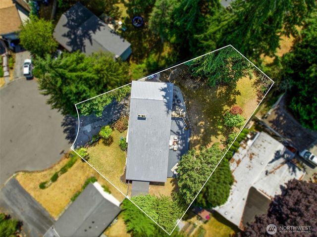 22022 78th Place W, Edmonds, WA 98026