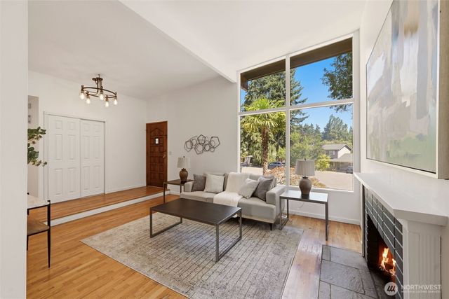 22022 78th Place W, Edmonds, WA 98026