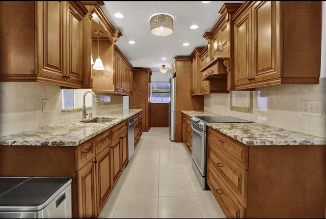 630 CURLEW Road, Delray Beach, FL 33444