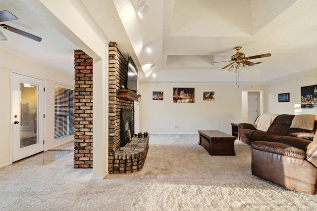 2535 36th Street NE, Paris, TX 75462