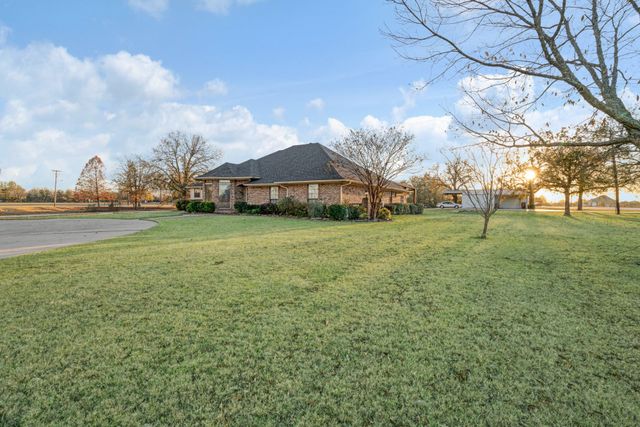 2535 36th Street NE, Paris, TX 75462