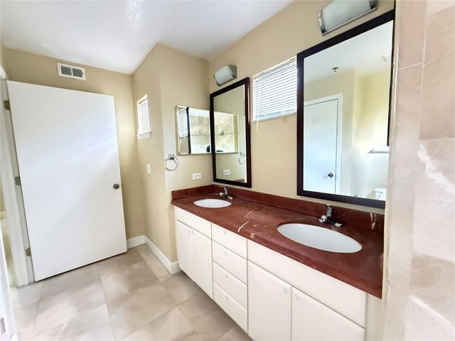 13212 ARBOR ISLE DRIVE 201, Tampa, FL 33637