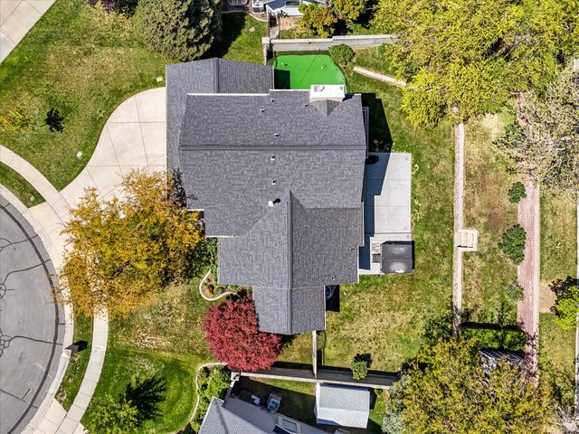 7909 S TWELVE PINES DR, Sandy, UT 84094