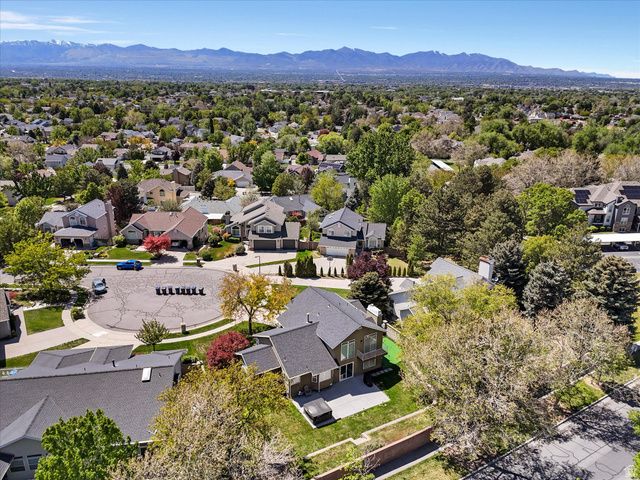 7909 S TWELVE PINES DR, Sandy, UT 84094
