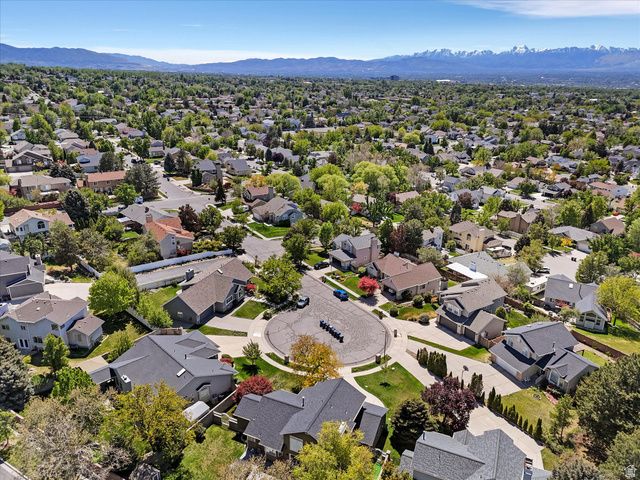7909 S TWELVE PINES DR, Sandy, UT 84094