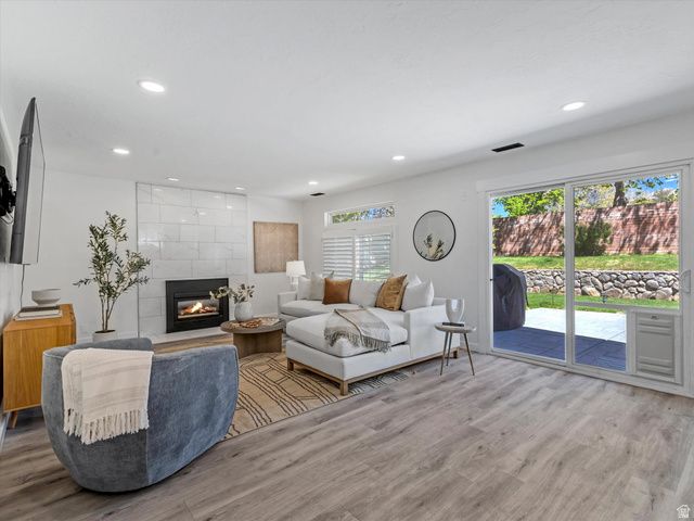 7909 S TWELVE PINES DR, Sandy, UT 84094