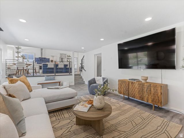 7909 S TWELVE PINES DR, Sandy, UT 84094