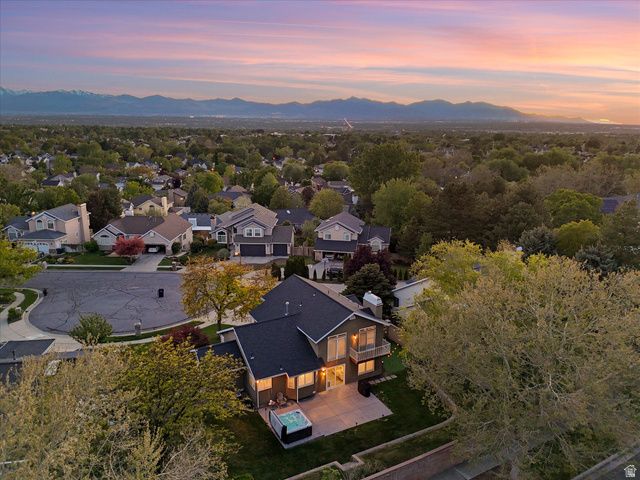 7909 S TWELVE PINES DR, Sandy, UT 84094
