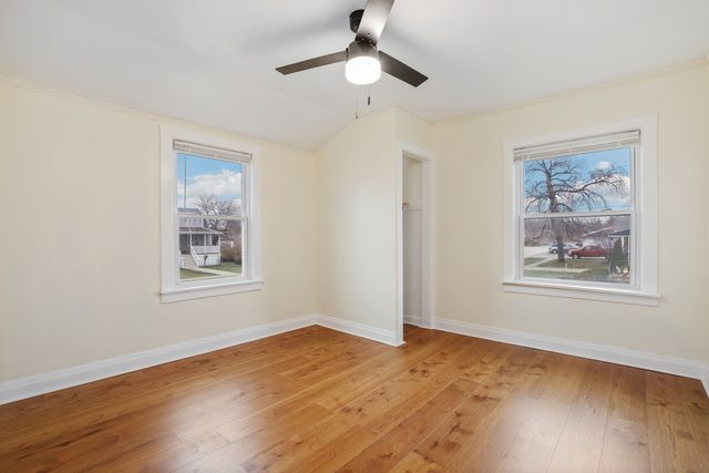 2821 W 102nd Street, Evergreen Park, IL 60805