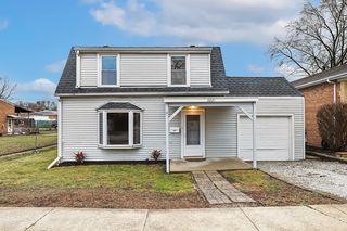 2821 W 102nd Street, Evergreen Park, IL 60805