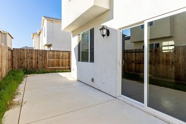 5548 Camalot Ct, Marysville, CA 95901