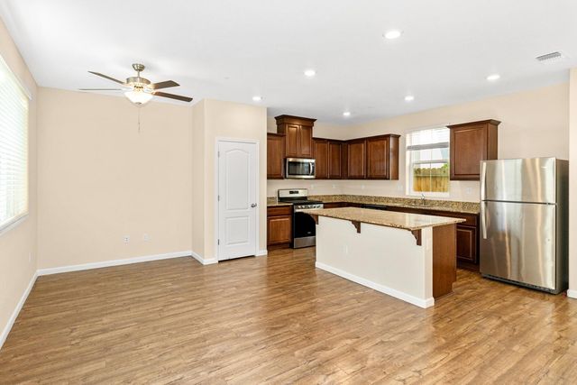 5548 Camalot Ct, Marysville, CA 95901