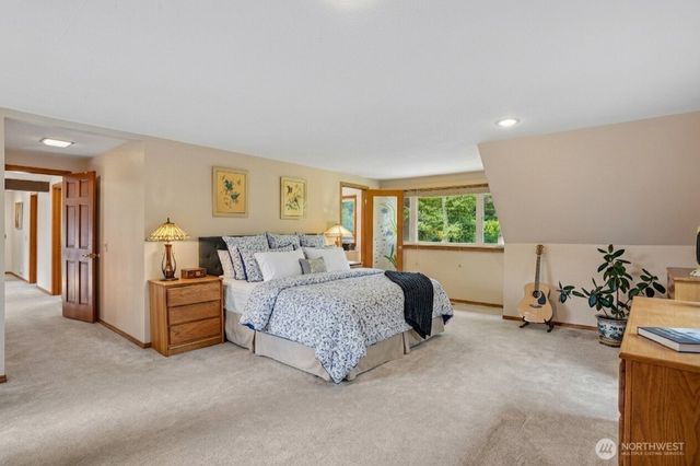 4902 Issaquah Pine Lake Road, Sammamish, WA 98029