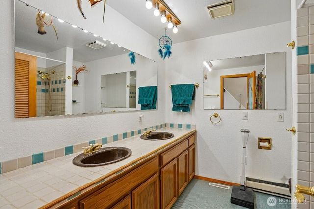 4902 Issaquah Pine Lake Road, Sammamish, WA 98029