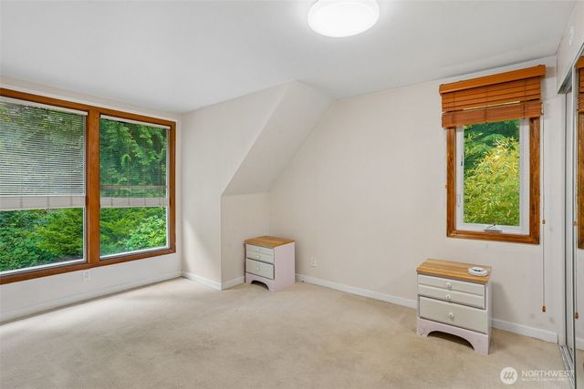 4902 Issaquah Pine Lake Road, Sammamish, WA 98029