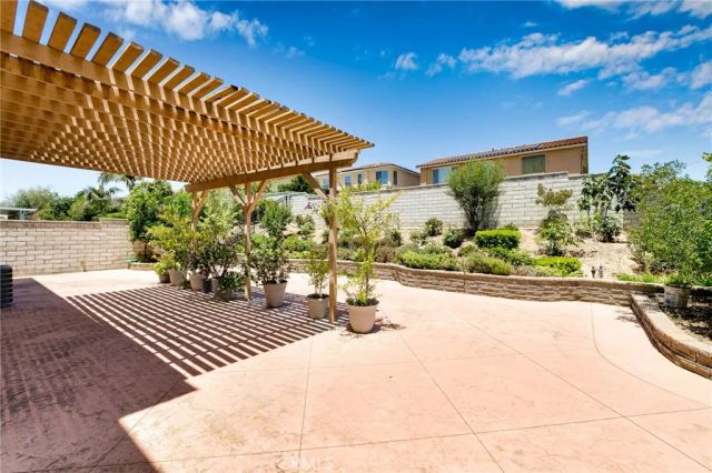 13262 Los Robles Court, Eastvale, CA 92880