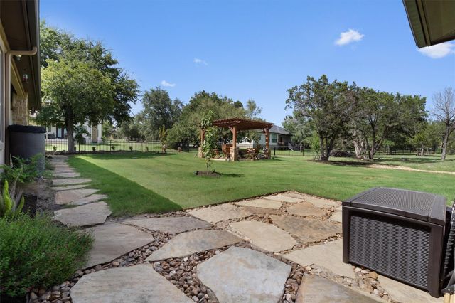 304 Pheasant Meadow MDW, Liberty Hill, TX 78642