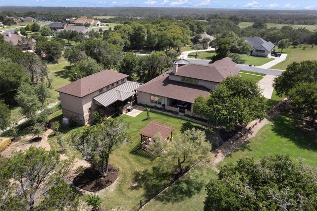 304 Pheasant Meadow MDW, Liberty Hill, TX 78642