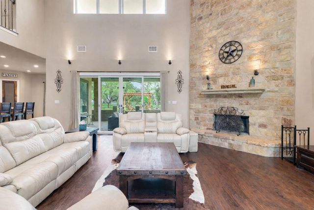 304 Pheasant Meadow MDW, Liberty Hill, TX 78642