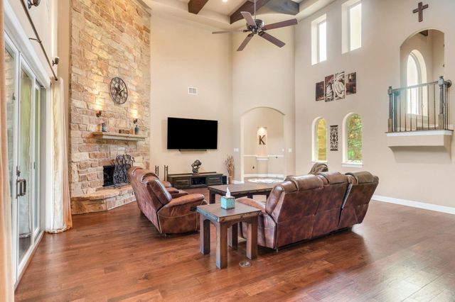 304 Pheasant Meadow MDW, Liberty Hill, TX 78642