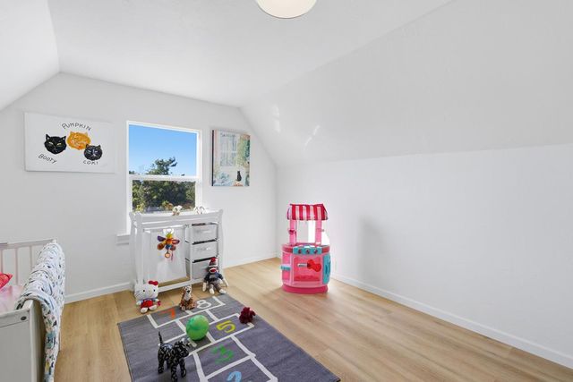 2217 E 24th Street, Oakland, CA 94606