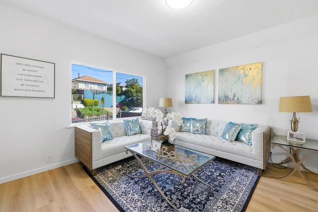 2217 E 24th Street, Oakland, CA 94606