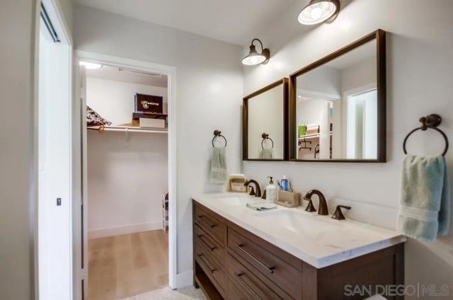 6952 Camino Amero, San Diego, CA 92111