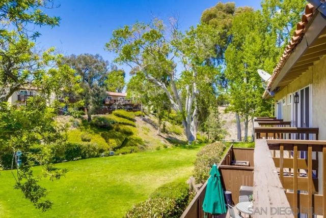 6952 Camino Amero, San Diego, CA 92111