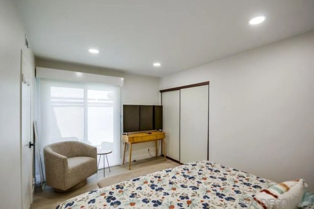 6952 Camino Amero, San Diego, CA 92111