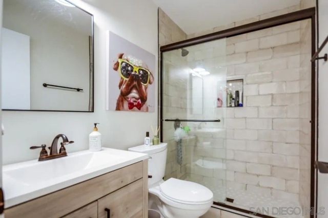 6952 Camino Amero, San Diego, CA 92111