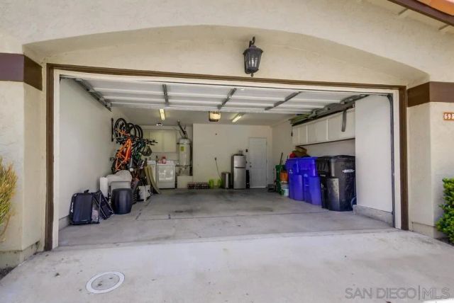 6952 Camino Amero, San Diego, CA 92111