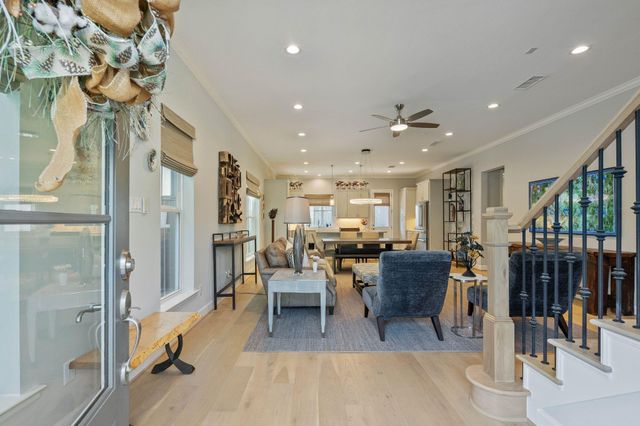 154 Sycamore Street, Shenandoah, TX 77384