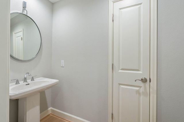 154 Sycamore Street, Shenandoah, TX 77384