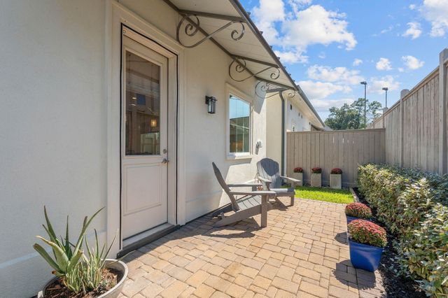154 Sycamore Street, Shenandoah, TX 77384