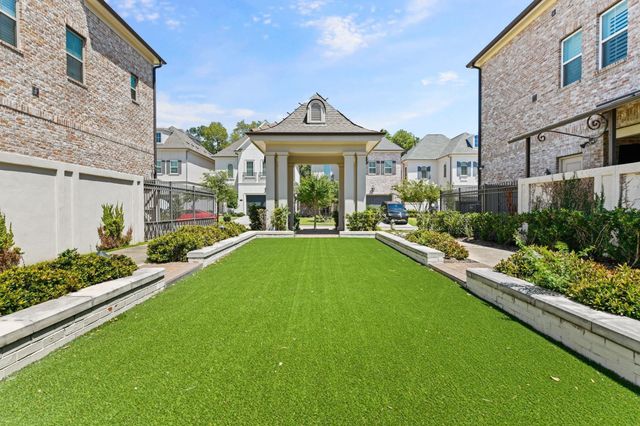 154 Sycamore Street, Shenandoah, TX 77384