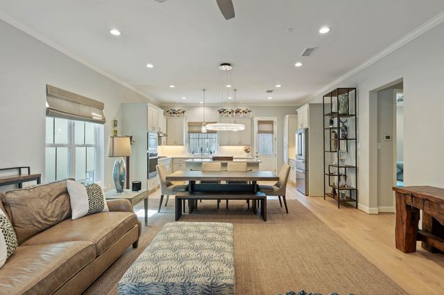 154 Sycamore Street, Shenandoah, TX 77384