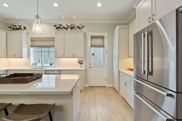 154 Sycamore Street, Shenandoah, TX 77384