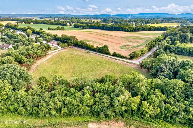 3504 Davis Ford Rd, Maryville, TN 37804