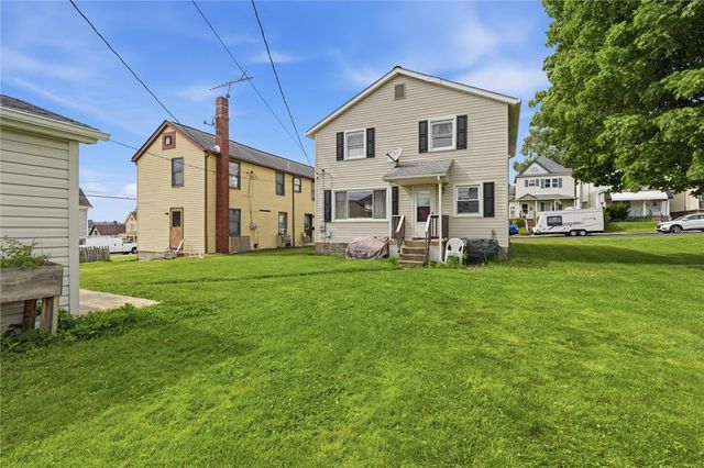 25 Lincoln Ave, North Irwin, PA 15642