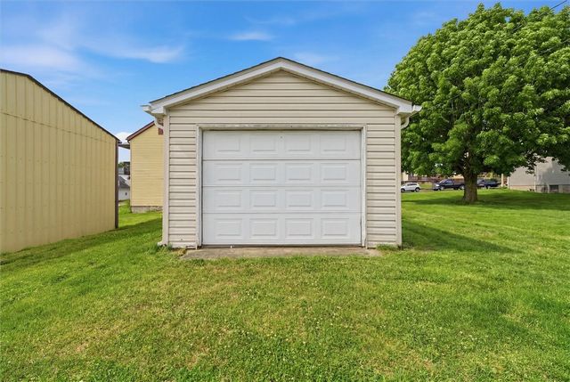 25 Lincoln Ave, North Irwin, PA 15642