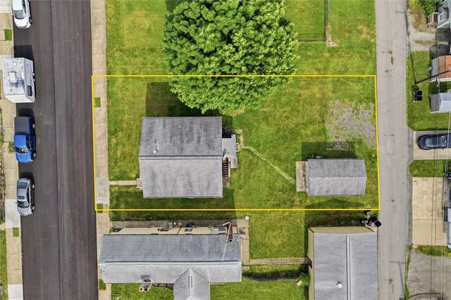 25 Lincoln Ave, North Irwin, PA 15642