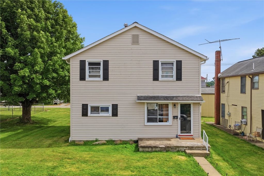 25 Lincoln Ave, North Irwin, PA 15642