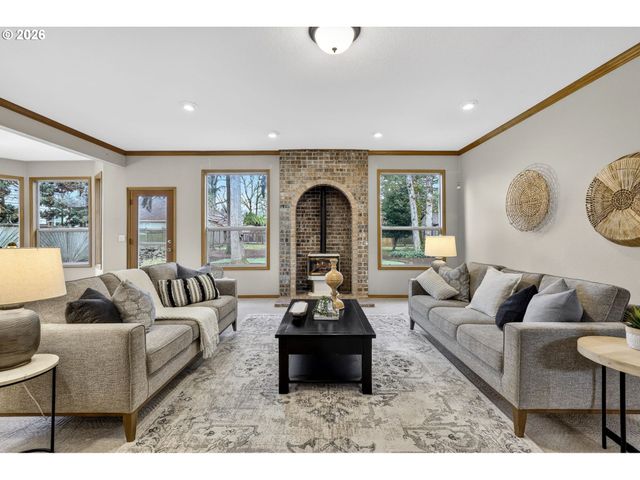 5778 Se MCNARY Rd, Milwaukie, OR 97267