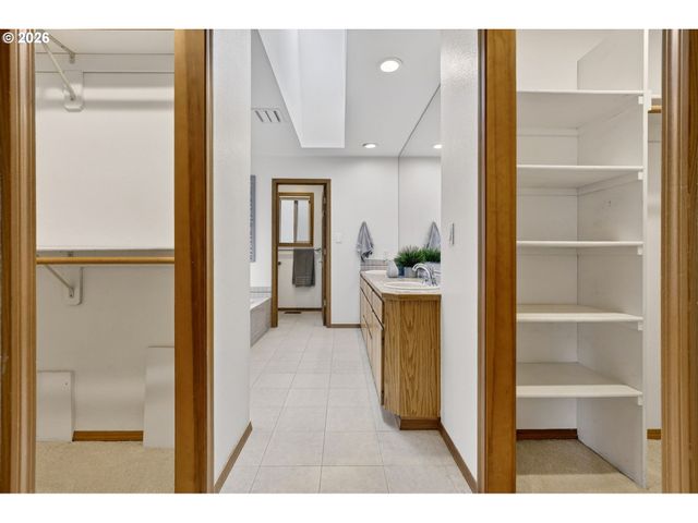 5778 Se MCNARY Rd, Milwaukie, OR 97267